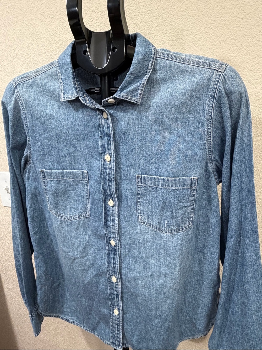 J.Crew 100% Cotton Chambray Button Down Shirt | Coastal Grandma Western Chic 10 - Picture 3 of 11